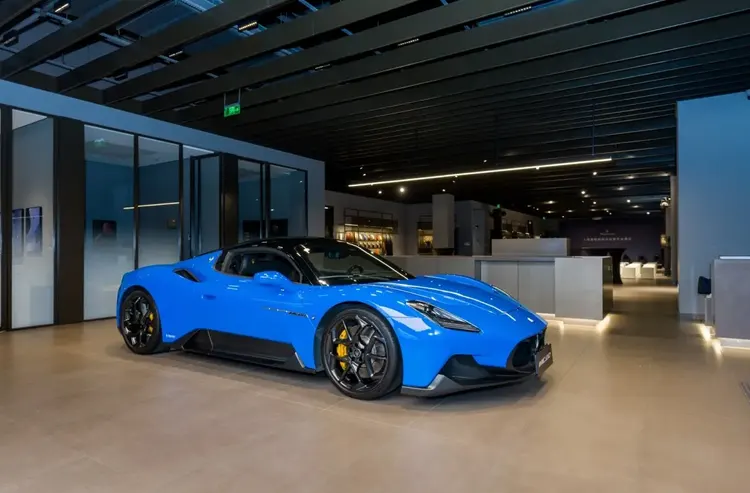 ��ɯ�����Ϻ�ȫ��չ������ʽ��ѧ�ں������ʽ׿Խ����